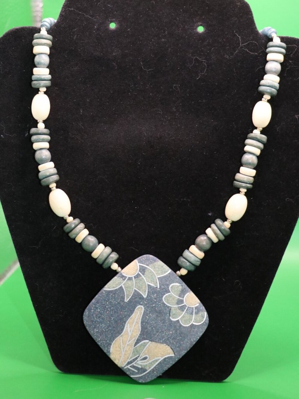 Vintage Beaded Statement Necklace 20"